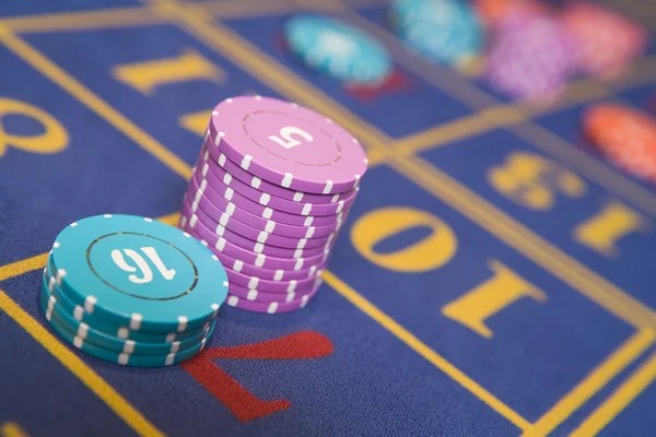 Payout table and betting interface on hobi69 slot The Dog House